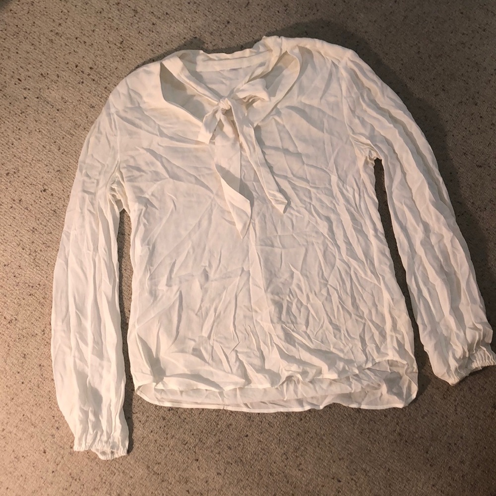 White flow blouse